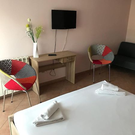 Guest House Ivo Сплит Екстериор снимка