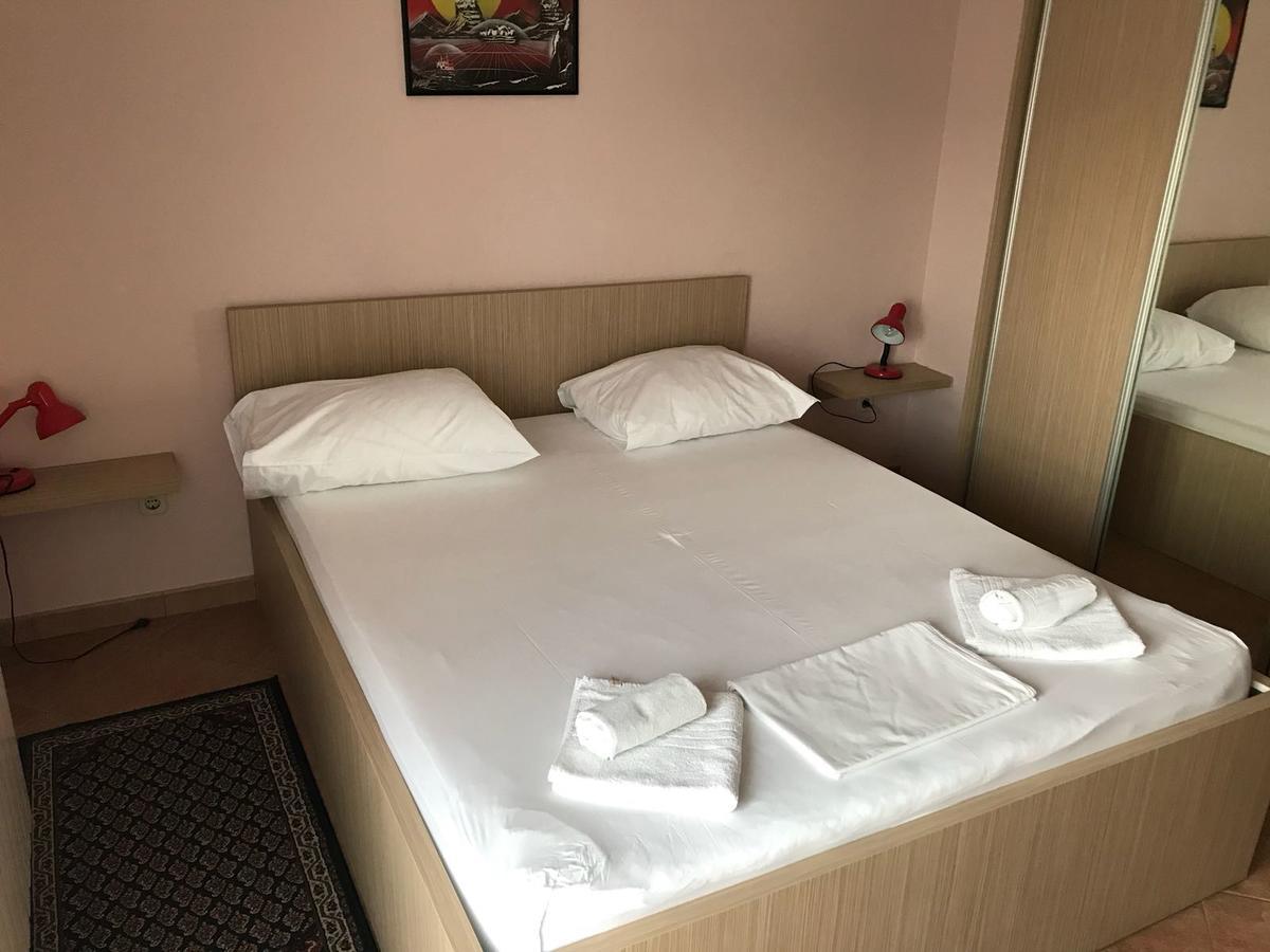 Guest House Ivo Сплит Екстериор снимка